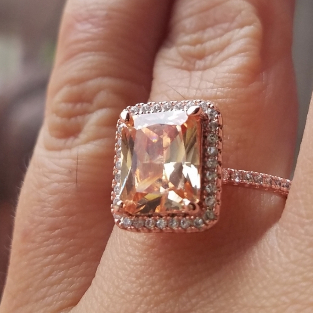 Swarovski Elements Rose Gold Solitaire Ring NEW